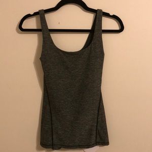🍋 Lululemon tank top with built in adjustable bra